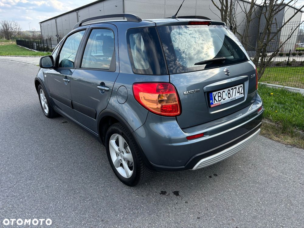 Suzuki SX4 1.6 GS / Premium - 4