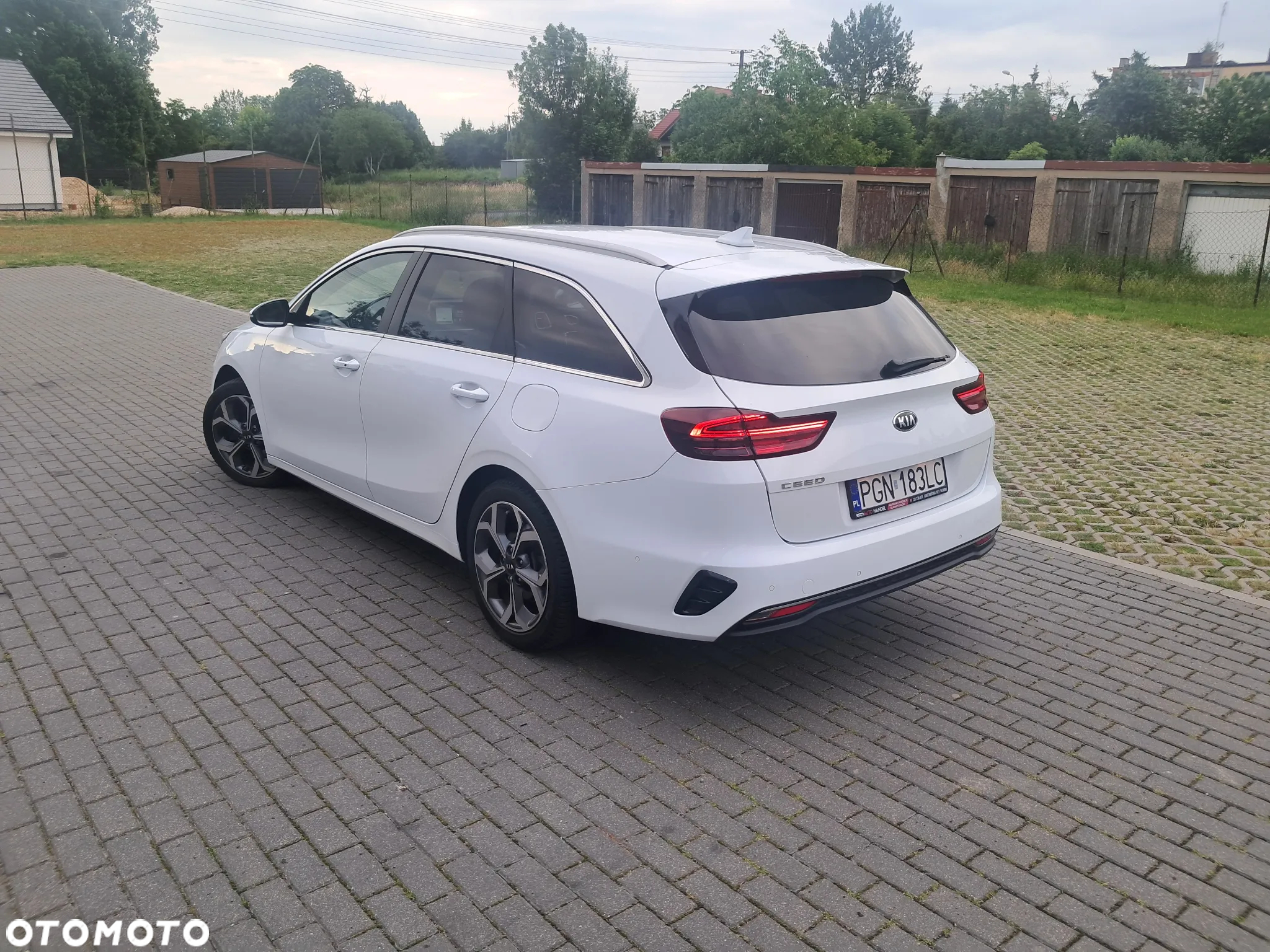 Kia Ceed SW 1.6 CRDi GT Line - 3