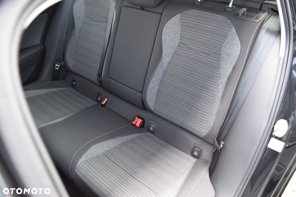 Skoda Superb 2.0 TDI SCR Selection DSG - 31