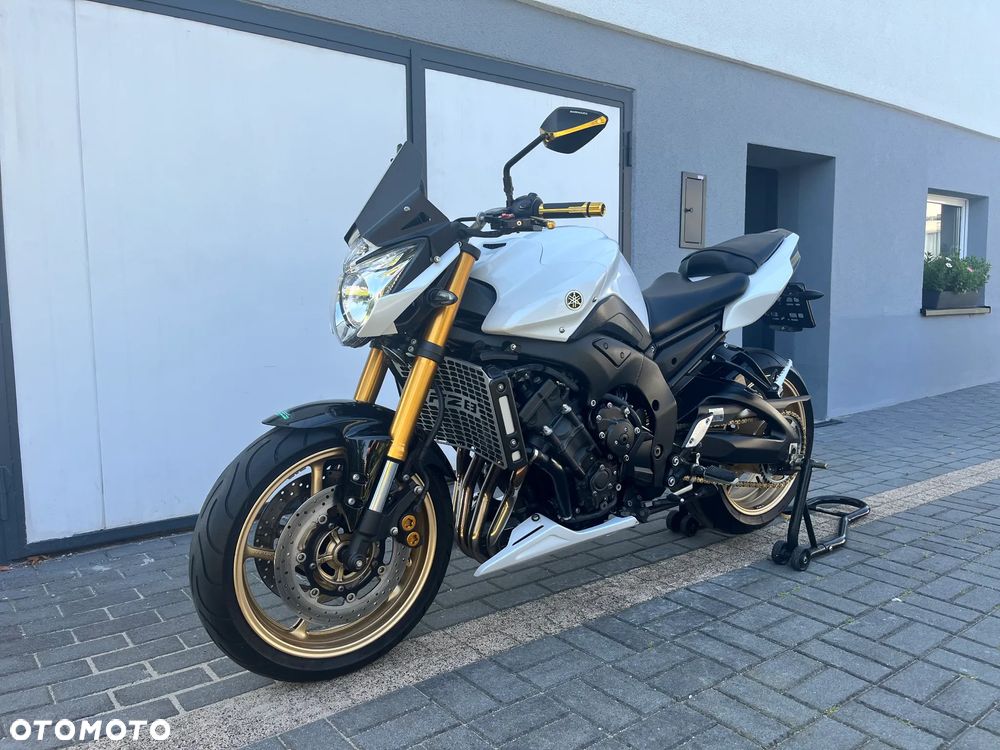 Yamaha FZ8 - 5