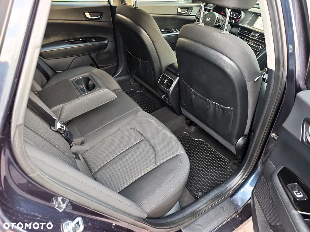 Kia Optima 1.7 CRDI L DCT - 17