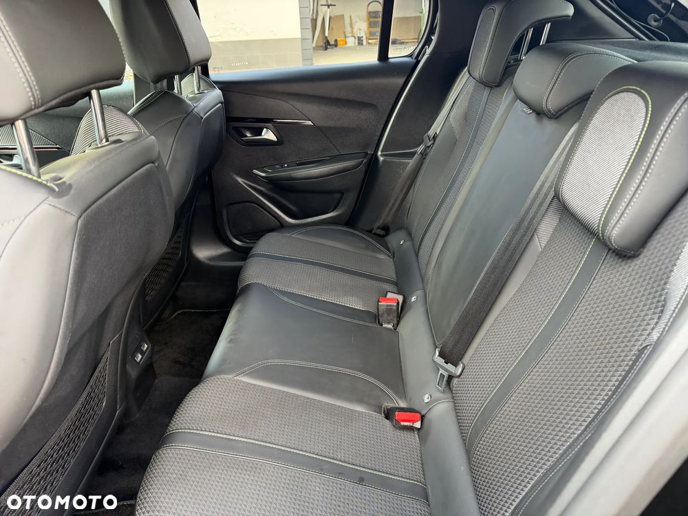 Peugeot 208 PureTech 100 EAT8 GT - 16