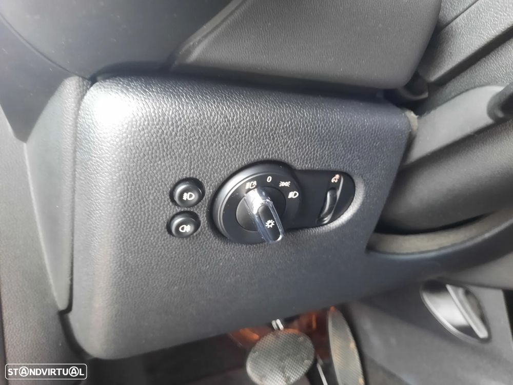 MINI 3 Portas Cooper SE Premium Extra Resolute Edition - 36