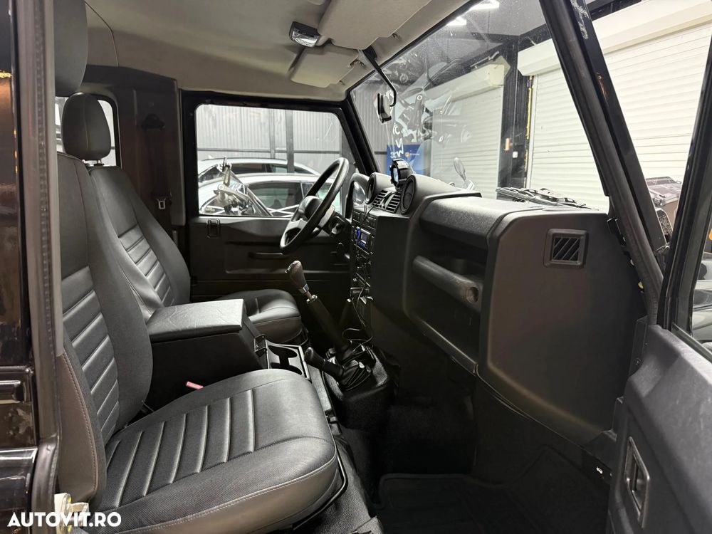 Land Rover Defender 90 2.4TD S/TOP - 21