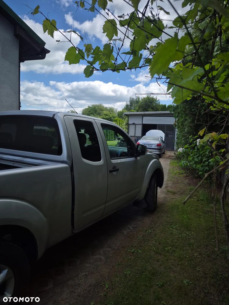 Nissan Navara - 2