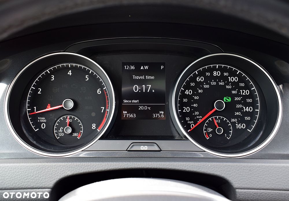 Volkswagen Golf - 10