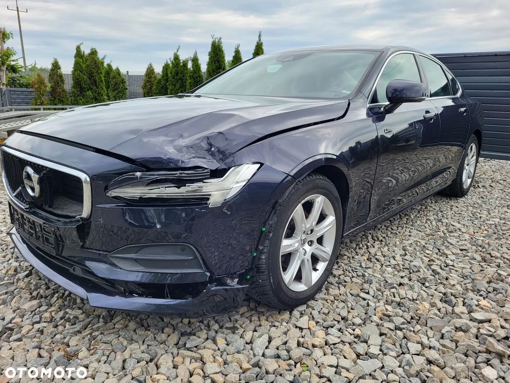 Volvo S90 - 2