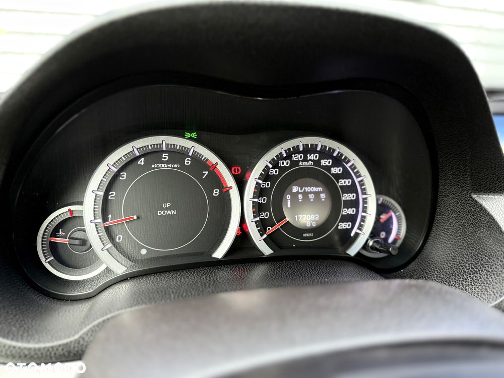 Honda Accord 2.0 Executive Navi - 29