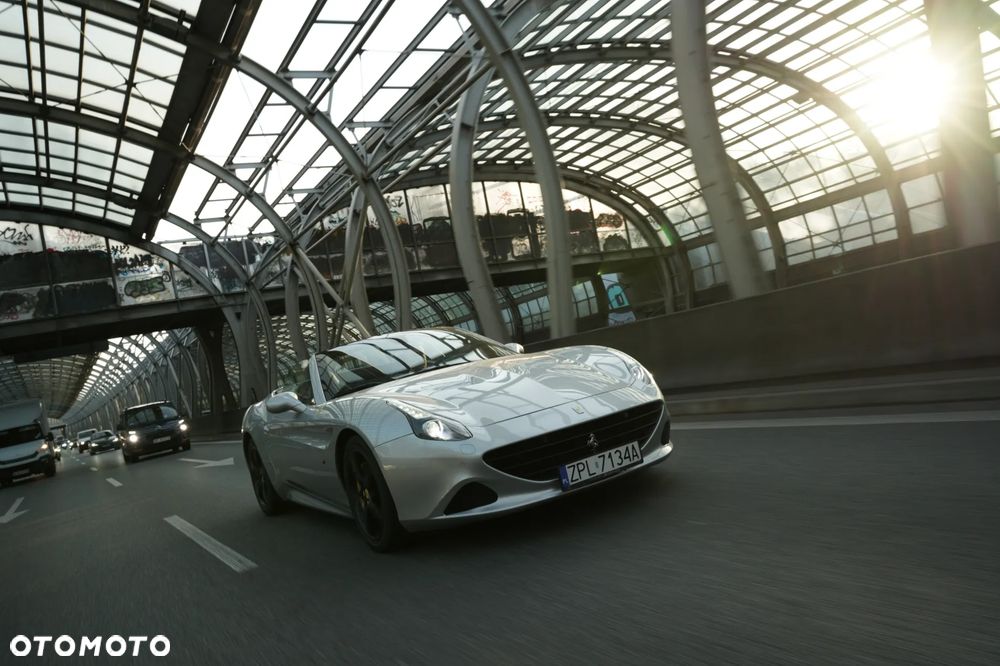 Ferrari California T - 4