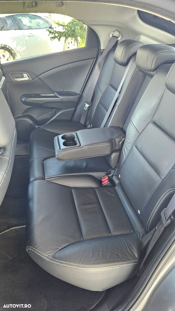 Honda Civic 1.8i Exec - 12