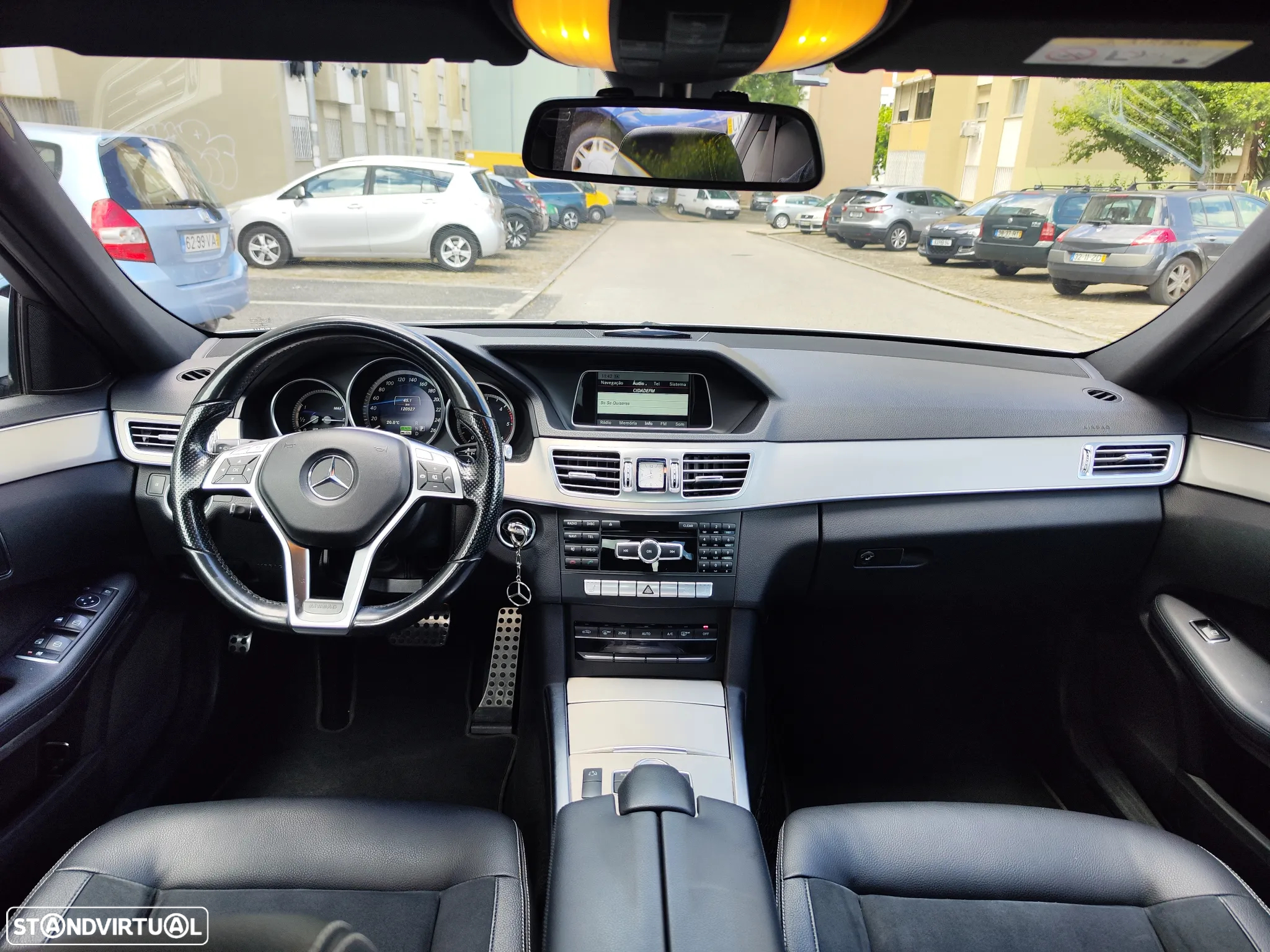 Mercedes-Benz E 300 Bluetec Hybrid Avantgarde - 22