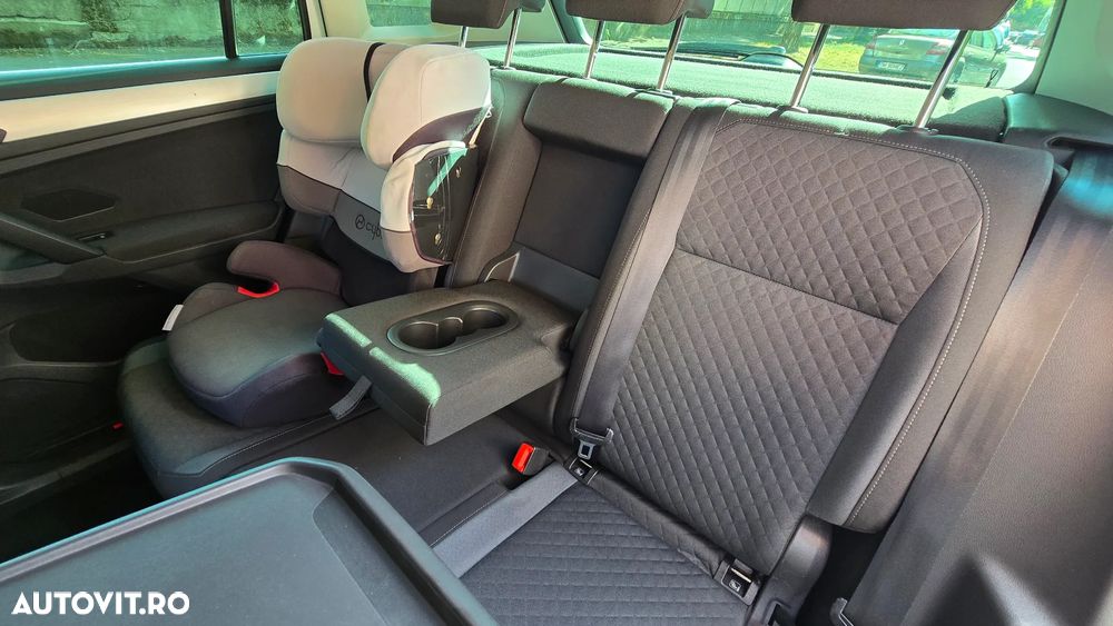 Volkswagen Tiguan - 11