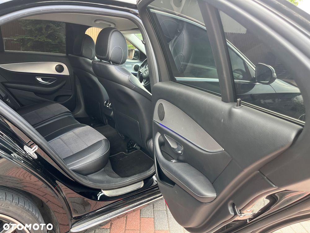 Mercedes-Benz Klasa E 200 d 9G-TRONIC - 27
