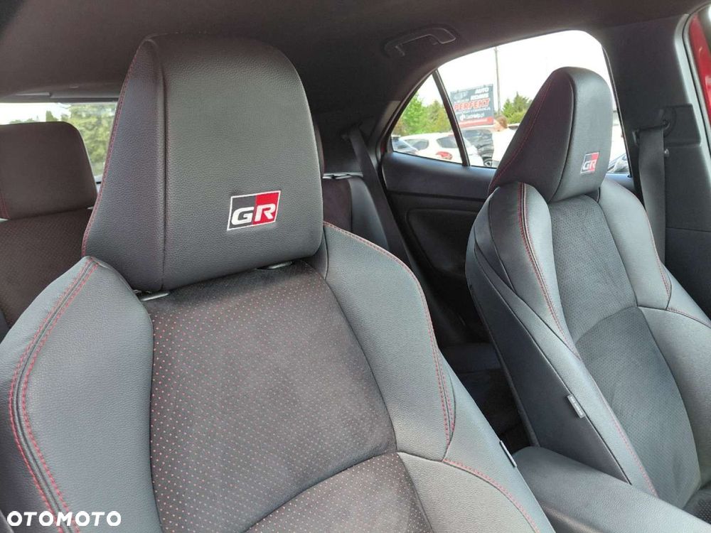 Toyota Yaris Cross - 17
