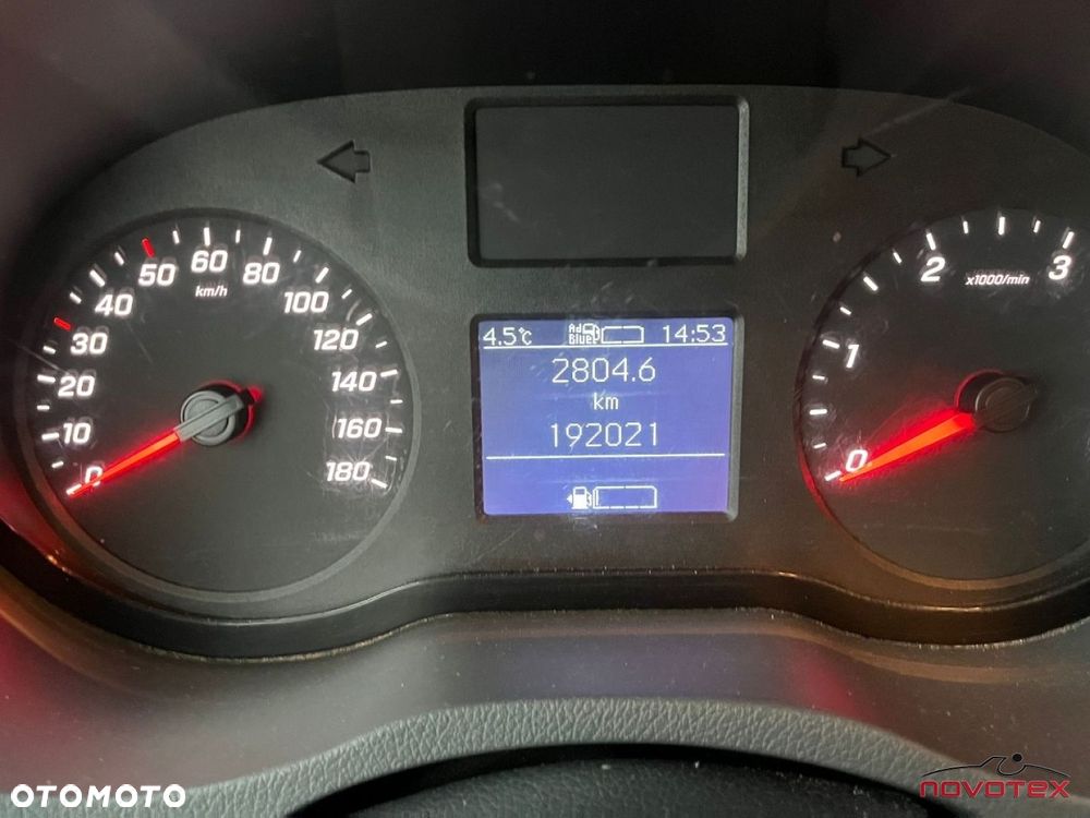 Mercedes-Benz Sprinter - 10