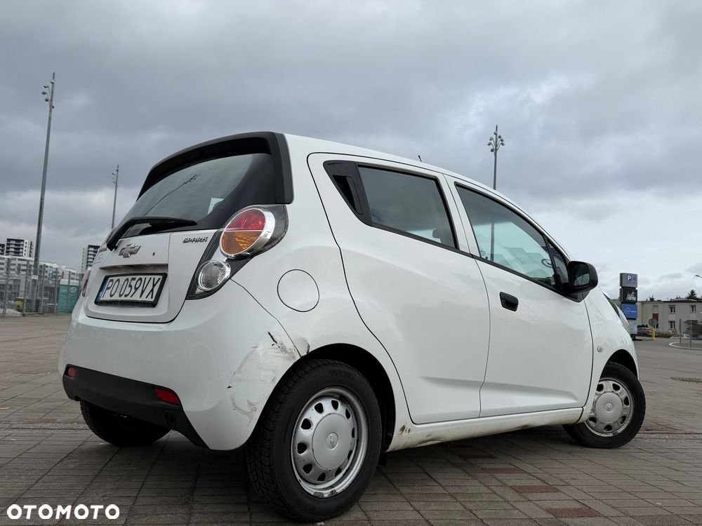 Chevrolet Spark 1.0 Base - 10