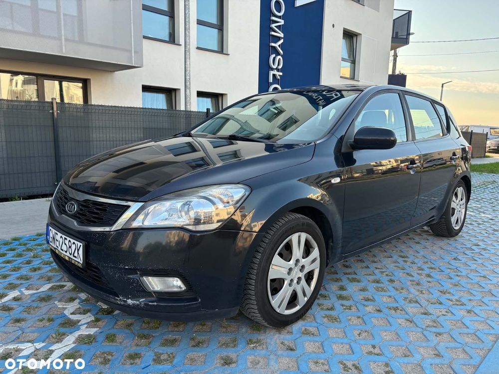 Kia Ceed 1.6 Crdi Comfort - 1