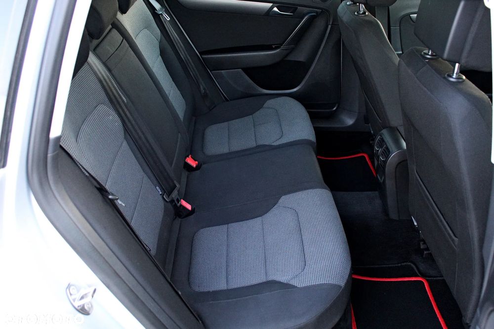 Volkswagen Passat 1.6 TDI BlueMotion Technology Highline - 18
