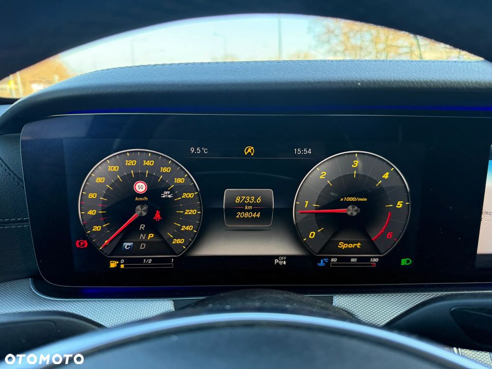 Mercedes-Benz Klasa E 220 d 4-Matic 9G-TRONIC - 16