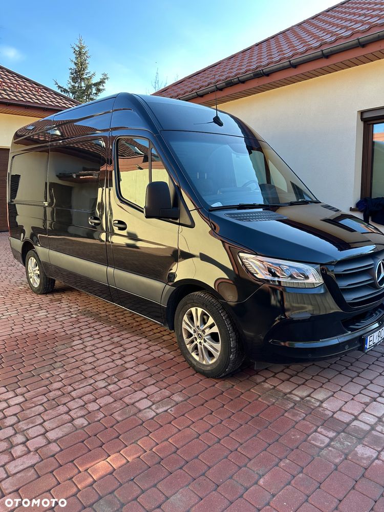 Mercedes-Benz Sprinter 319 - 1