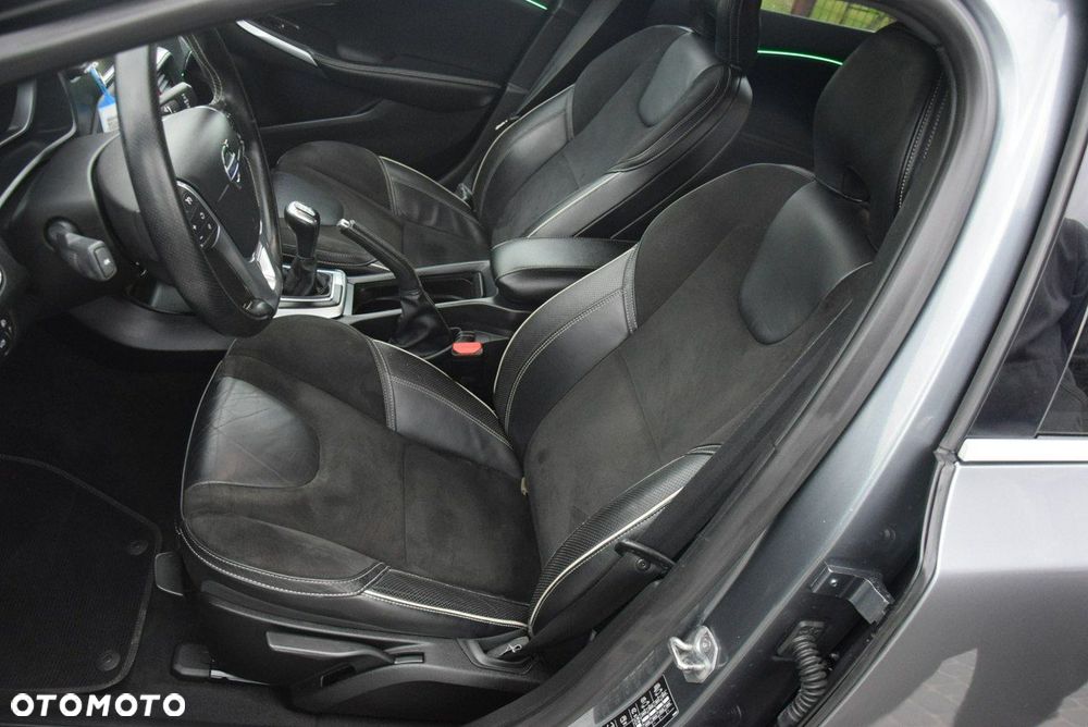 Volvo V40 D4 RDesign - 32
