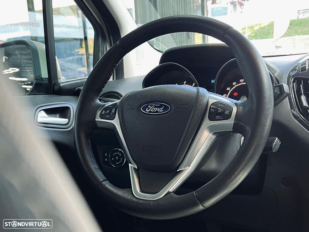 Ford Tourneo Courier 1.0 EcoBoost Titanium - 22