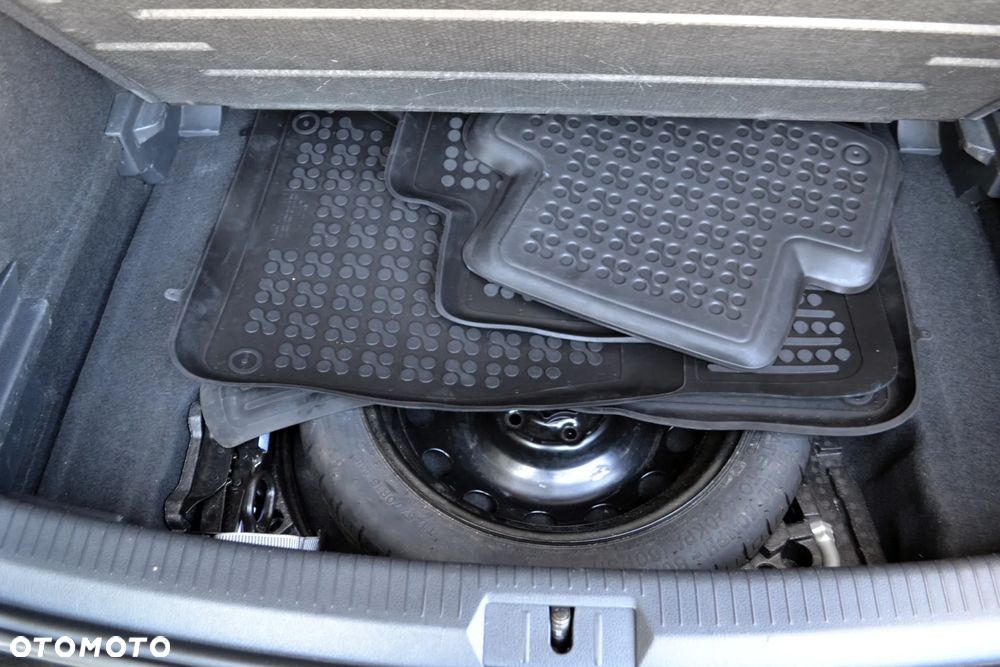 Volkswagen Golf - 29