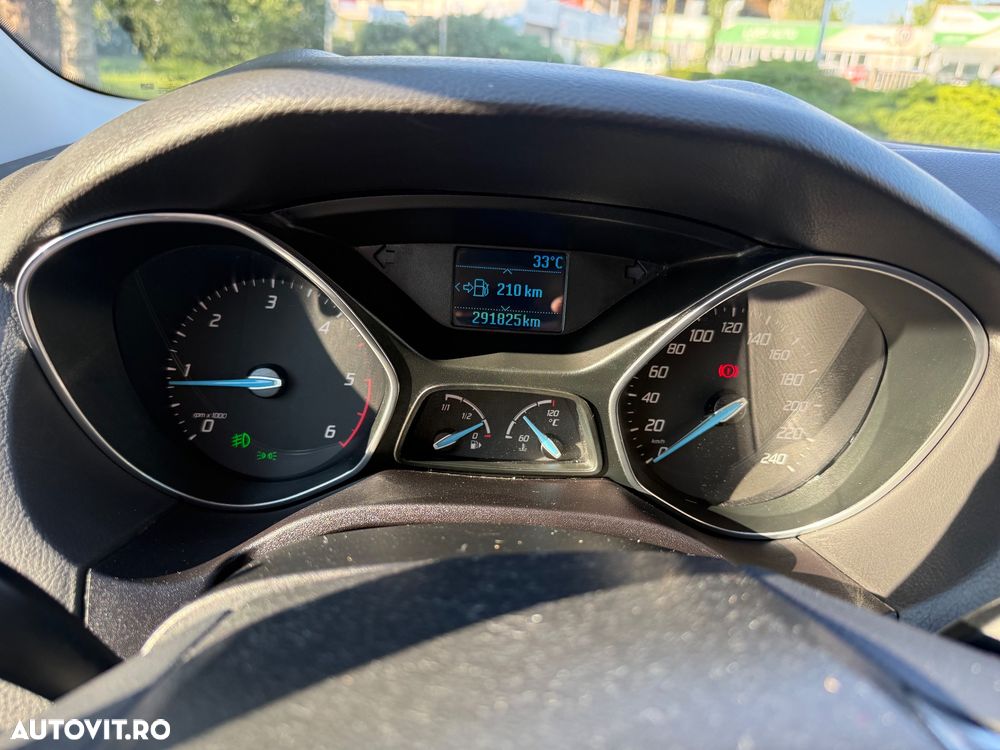 Ford Focus 1.6 TDCI DPF Trend - 14