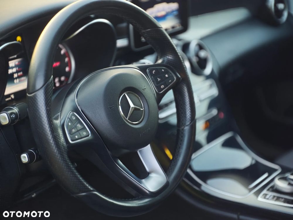 Mercedes-Benz Klasa C 180 7G-TRONIC - 27