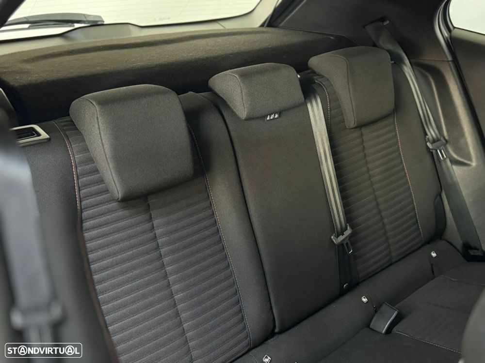 Peugeot 2008 1.5 BlueHDi Active Pack - 17