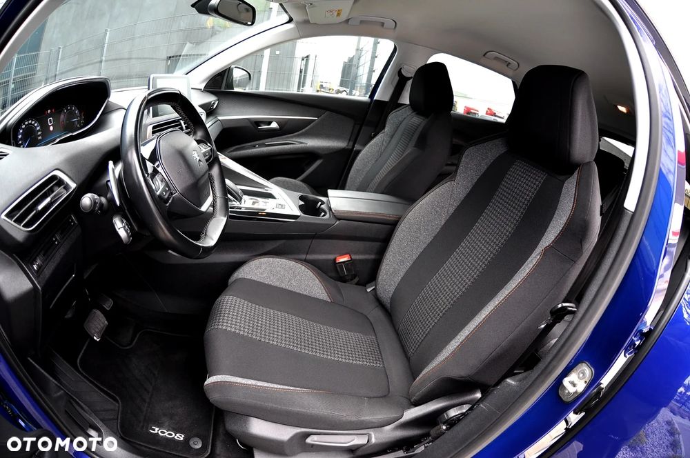 Peugeot 3008 1.2 PureTech Allure S&S EAT8 - 18