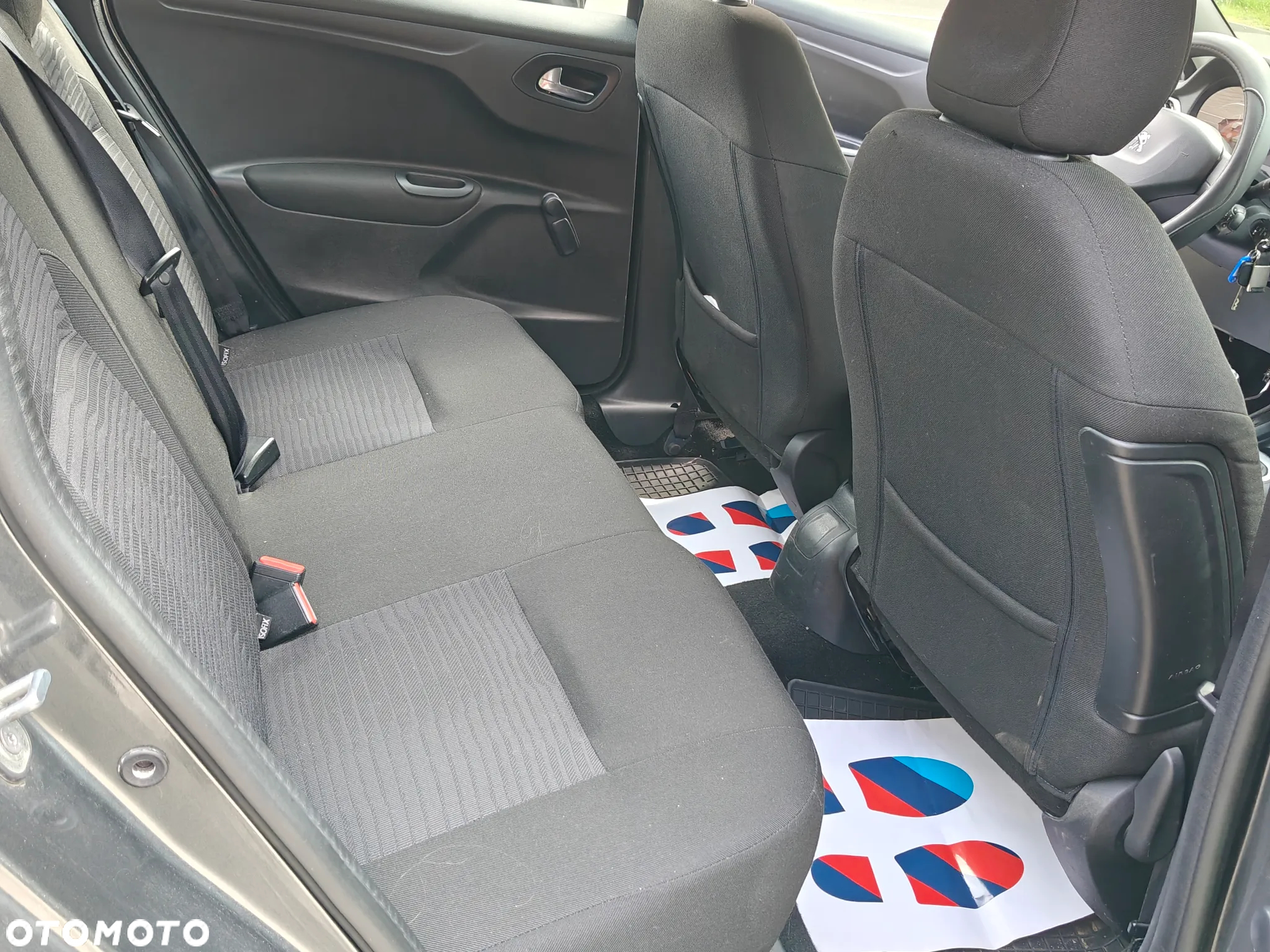 Peugeot 301 1.2 Pure Tech Access - 8