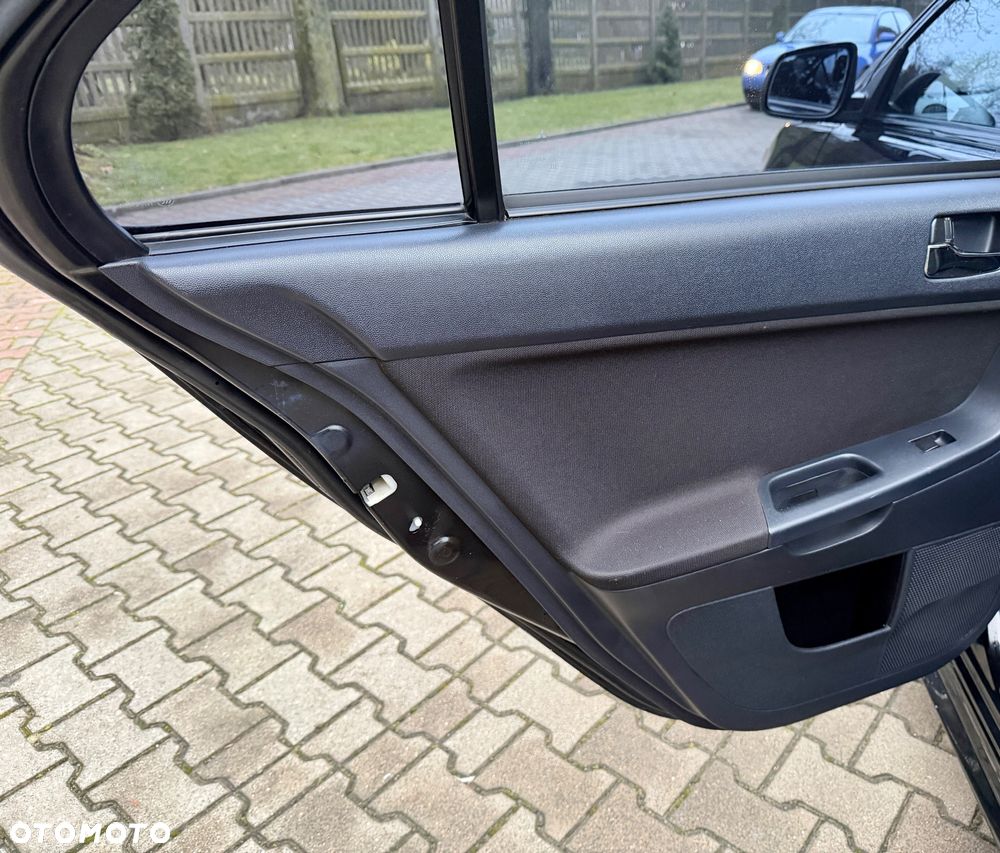 Mitsubishi Lancer - 13