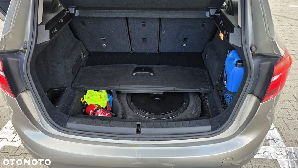 BMW Seria 2 218i - 11