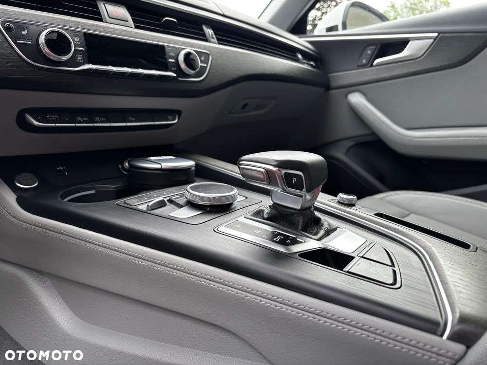 Audi A4 Limousine 40 TFSI S tronic design - 28