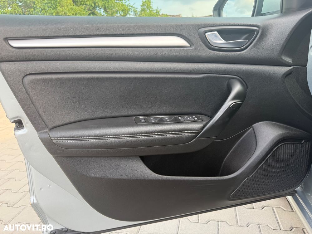 RENAULT Megane 2022 — imagine 12
