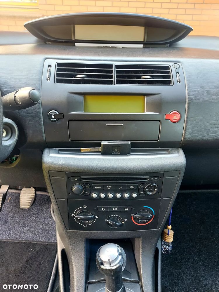 Citroën C4 1.6 HDi X - 13
