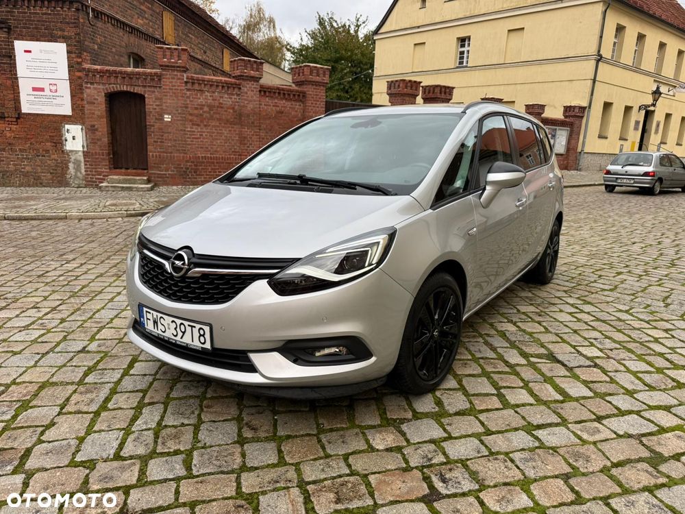 Opel Zafira - 1