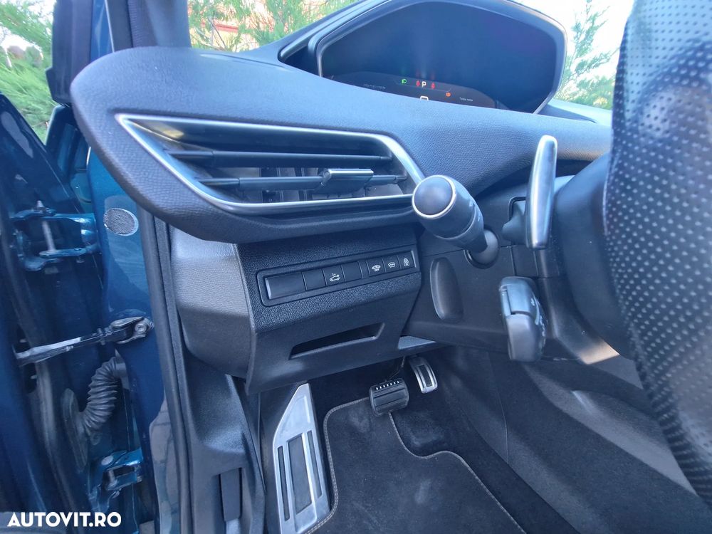 Peugeot 5008 1.6 Puretech Turbo s&s EAT8 GT-Line - 26
