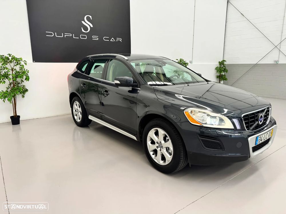 Volvo XC 60 2.0 D3 Drive Summum - 4