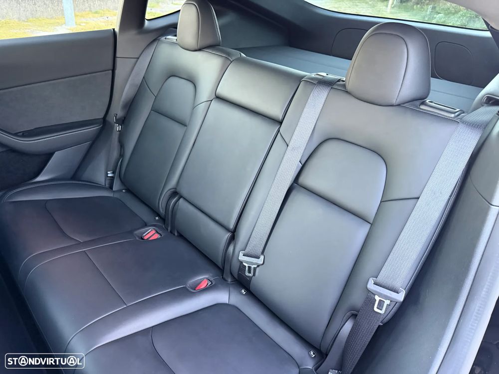 Tesla Model Y RWD - 6