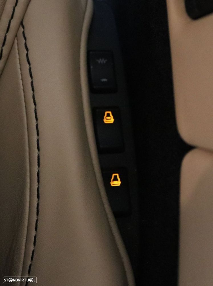 Aston Martin Vantage Coupe V8 Sportshift - 32