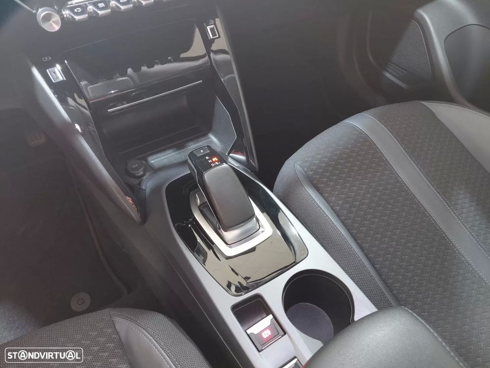 Peugeot e-2008 50 kWh Allure Pack - 18