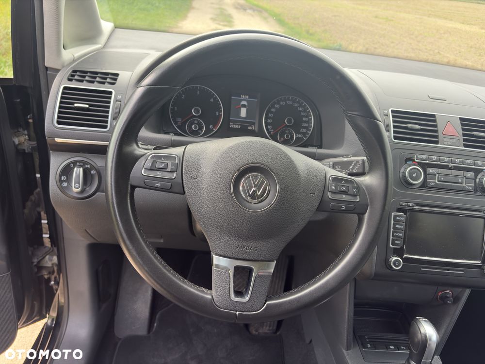 Volkswagen Touran 2.0 TDI DPF DSG Highline - 26