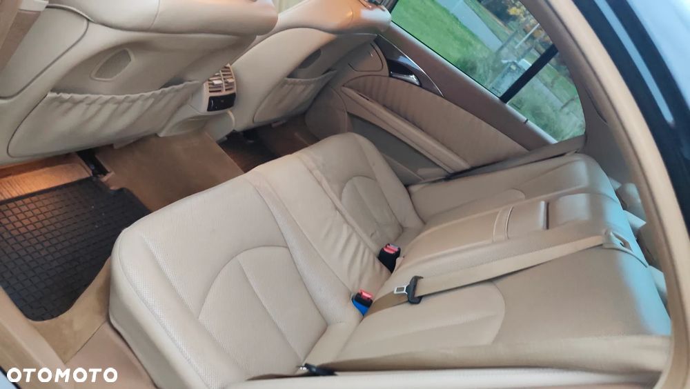 Mercedes-Benz Klasa E 320 CDI Avantgarde Sport Edition - 16