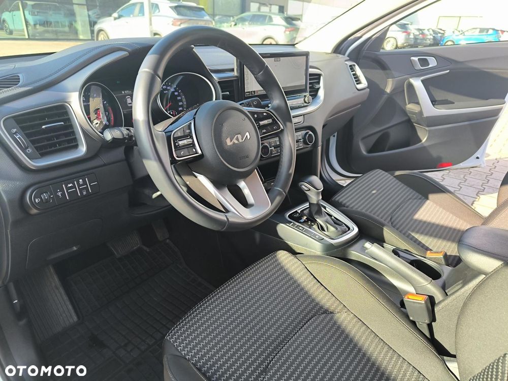 Kia Ceed 1.5 T-GDI M DCT - 9