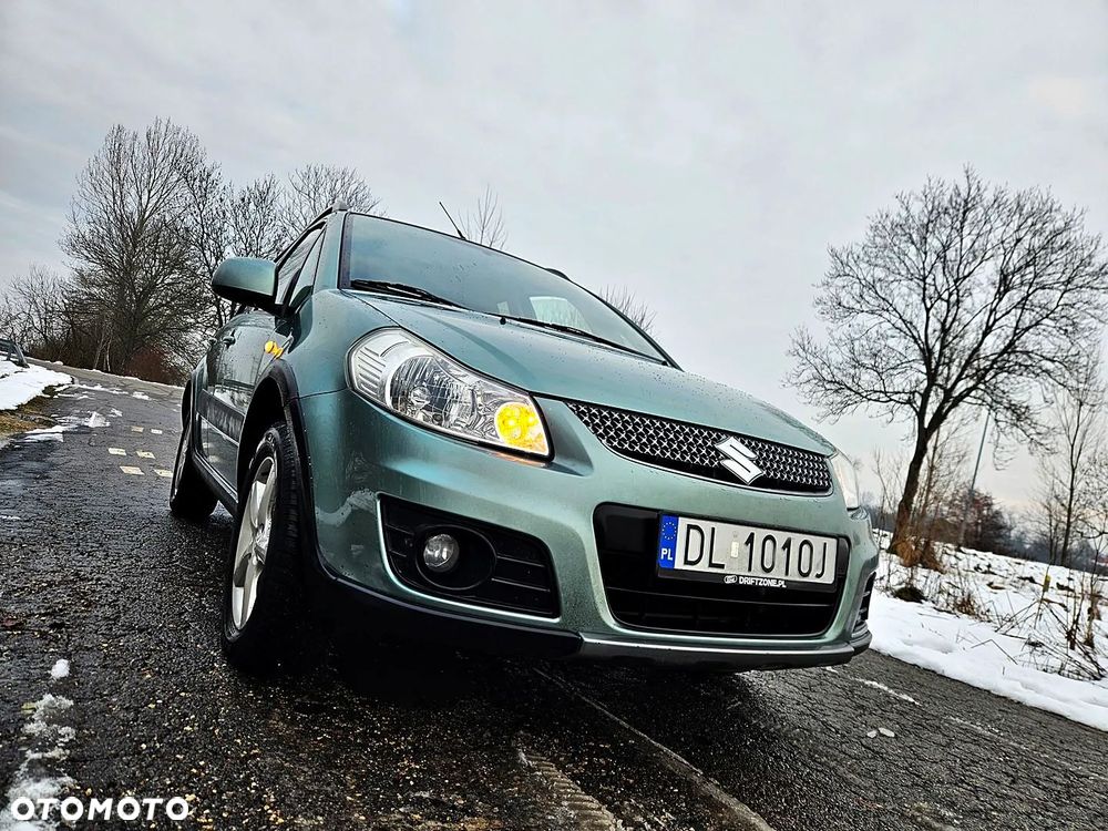 Suzuki SX4 1.6 Topline Edition 4WD - 1