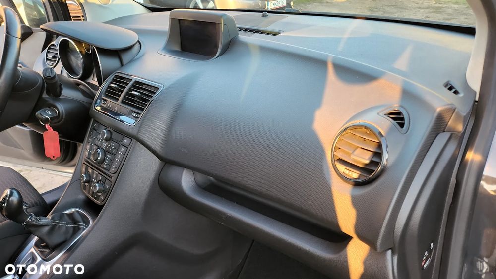 Opel Meriva 1.4 T Cosmo - 16