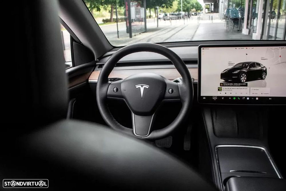 Tesla Model Y - 28