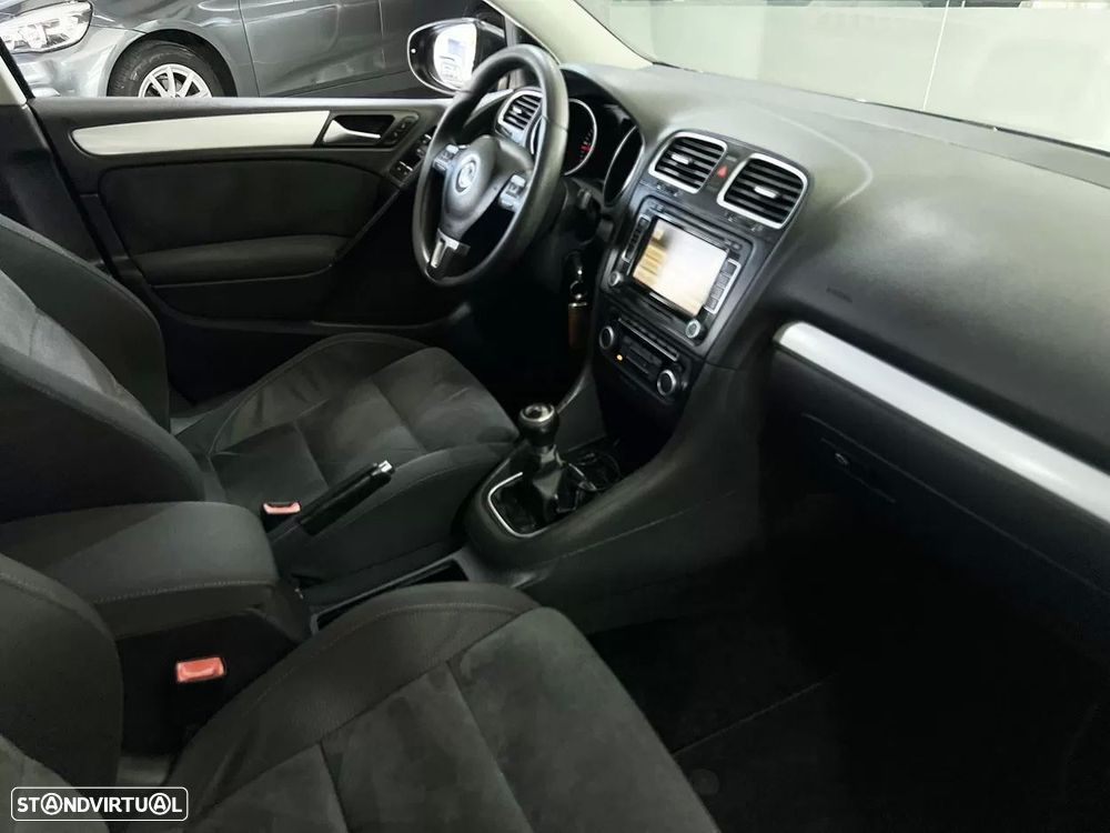 VW Golf 1.6 TDi Trendline BlueMotion - 12